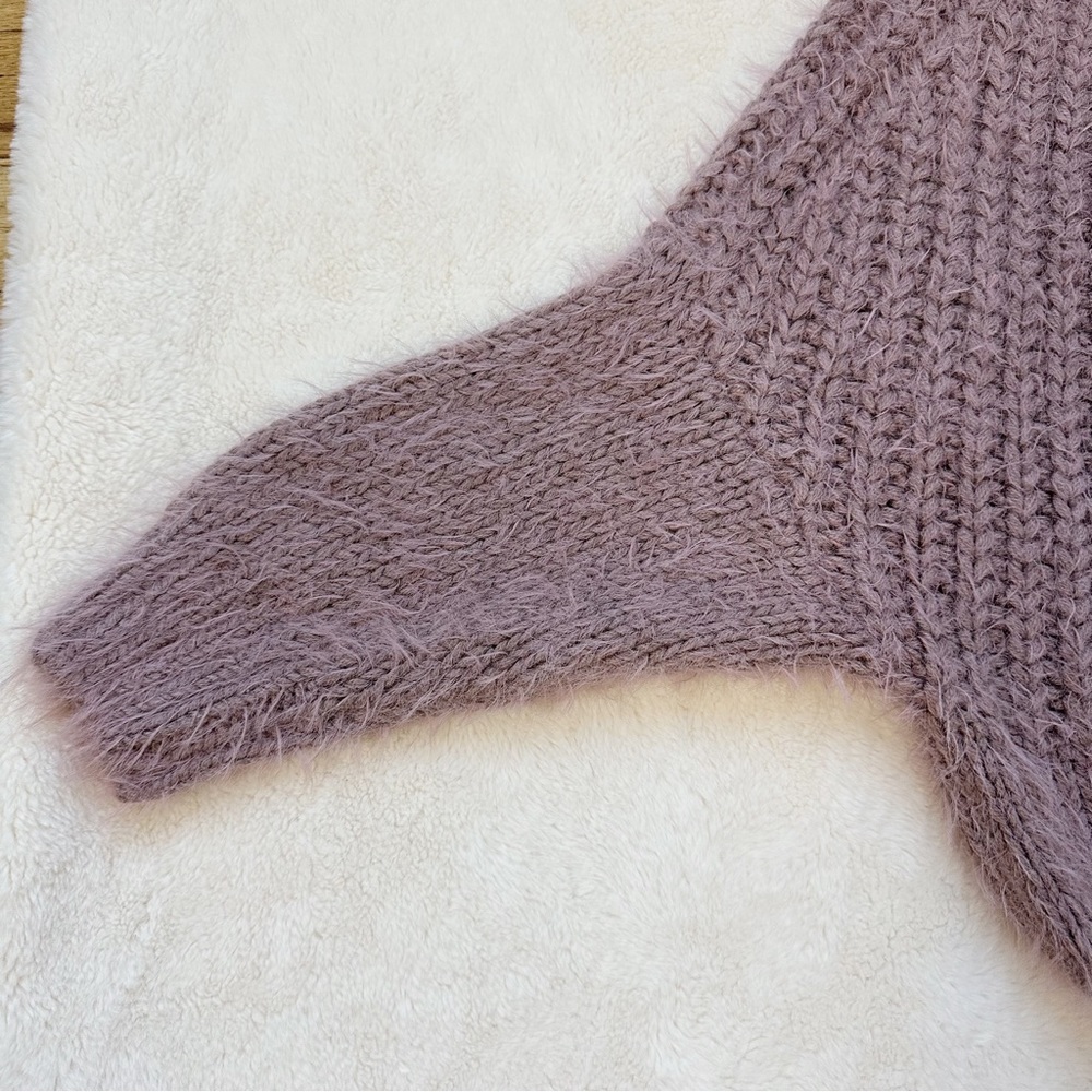 Lulus Carino Dusty Purple Off-the-Shoulder Fuzzy Cropped Sweater Size S/M - Picture 5 of 12